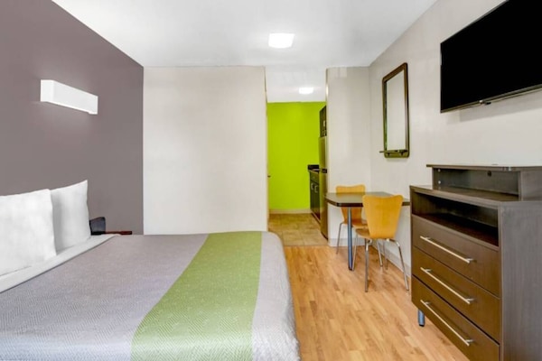 Foto van 1 tweepersoonsbed (queensize) | Niet-roken - Vakantiehuis in CHAMBLEE - BedRoom