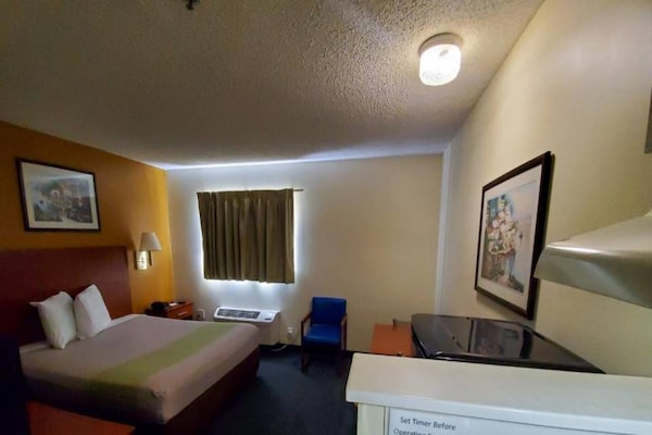 Foto van 1 tweepersoonsbed (queensize) | Roken toegestaan, Keuken - BedRoom