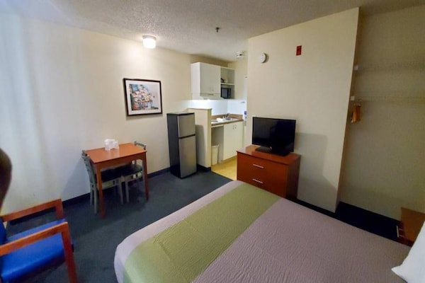 Foto van 1 tweepersoonsbed (queensize) | Roken mogelijk - Vakantiehuis in Richmond VA - BedRoom