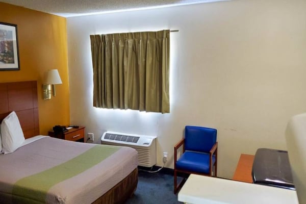 Foto van 1 tweepersoonsbed (queensize) | Rookvrij - Vakantiehuis in Richmond VA - BedRoom