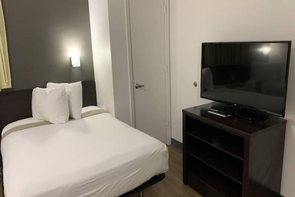 Foto van 1 tweepersoonsbed (queensize) | Roken toegestaan, Keuken - BedRoom
