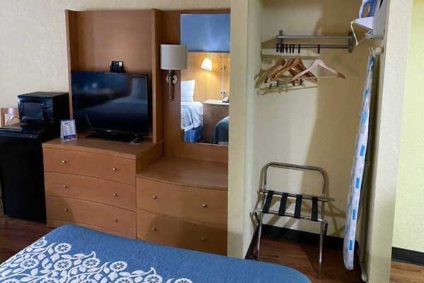 Foto van 1 Kingsize Bed | Niet-roken - Vakantiehuis in Savannah GA - BedRoom
