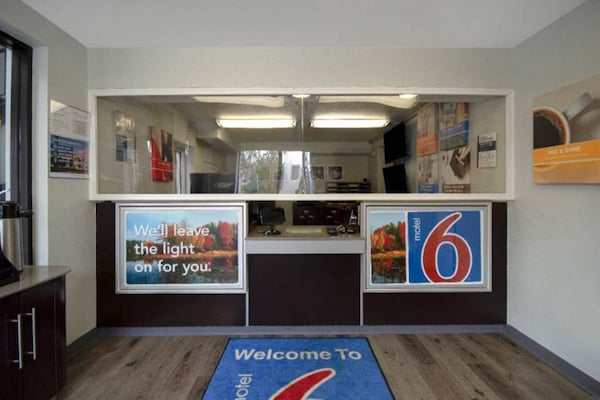 Foto van 1 kingsize bed | Badkuip met mobiele toegang Nsmk - Vakantiehuis in MERRILLVILLE - FloorPlan
