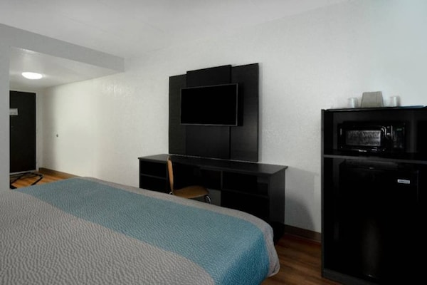 Foto van 1 kingsize bed | Badkuip met mobiele toegang Nsmk - Vakantiehuis in MERRILLVILLE - BedRoom