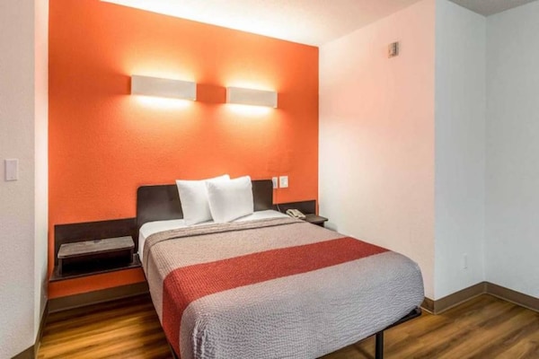 Foto van 1 tweepersoonsbed (queensize) | Rookvrij - Vakantiehuis in Harvey - BedRoom