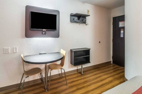Foto van 1 tweepersoonsbed (queensize) | Rookvrij - Vakantiehuis in Harvey - BedRoom