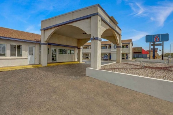 Foto van 1 kingsize bed | Rookvrij - Vakantiehuis in Clovis NM - ExteriorSummer