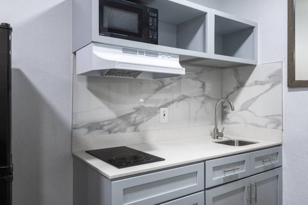 Foto van 1 tweepersoonsbed (queensize) | Rookvrij, Keuken - Vakantiehuis in Hickory - Kitchen