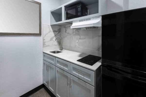Foto van 1 tweepersoonsbed (queensize) | Rookvrij, Keuken - Vakantiehuis in Hickory - Kitchen