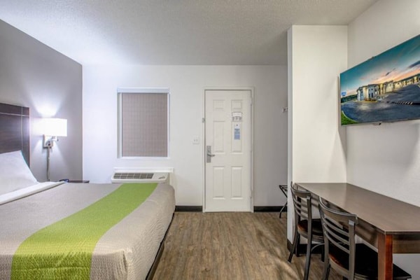 Foto van 1 tweepersoonsbed (luxe), keuken, rookvrij - Vakantiehuis in Greenville - BedRoom