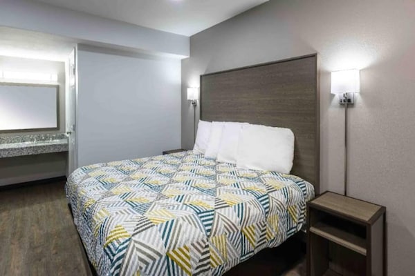 Foto van 1 kingsize bed | Rookvrij, Keuken - Vakantiehuis in Hickory - BedRoom