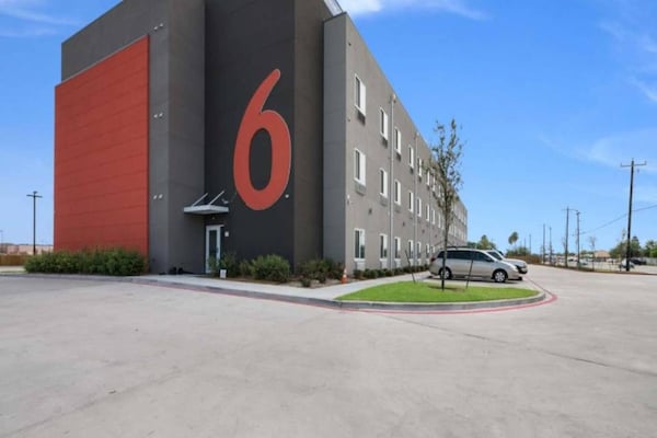 Foto van 1 kingsize bed | Suite, NSMK, Keuken - Vakantiehuis in Corpus Christi TX - Facilities