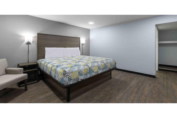 Foto van 1 kingsize bed | Rookvrij, koelkast - Vakantiehuis in Hickory - BedRoom