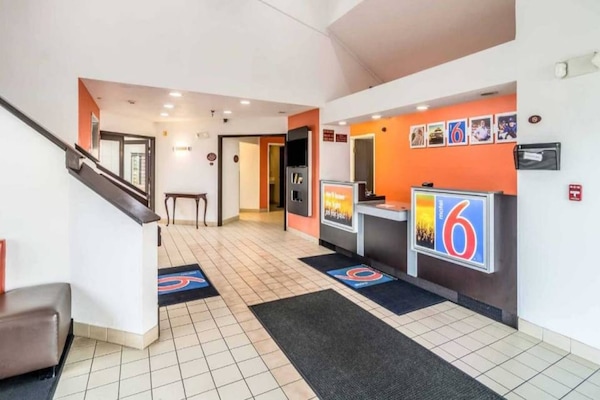 Foto van 1 tweepersoonsbed (queensize) | Roken toegestaan - Vakantiehuis in Harvey - FloorPlan