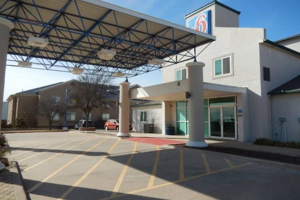 Foto van 1 kingsize bed | Micfridge - Vakantiehuis in MERRILLVILLE - Facilities