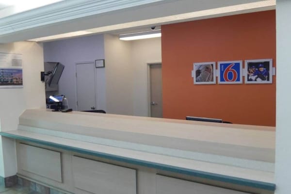 Foto van 1 kingsize bed | Micfridge - Vakantiehuis in MERRILLVILLE - Facilities