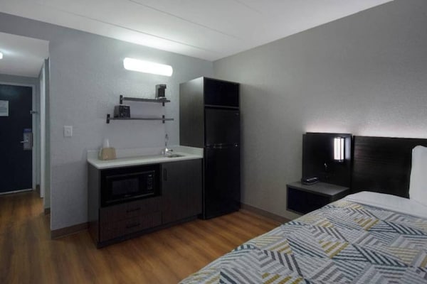 Foto van 1 tweepersoonsbed | Douche conform ADA/RI-normen - Vakantiehuis in MERRILLVILLE - BedRoom