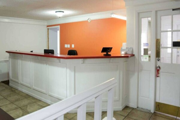 Foto van 1 kingsize bed | Rookvrij - Vakantiehuis in Dayton - FloorPlan