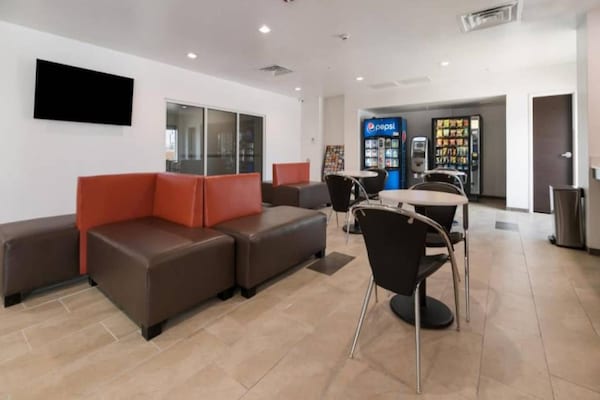 Foto van 1 tweepersoonsbed (queensize) | Rookvrij - Vakantiehuis in Corpus Christi TX - FloorPlan