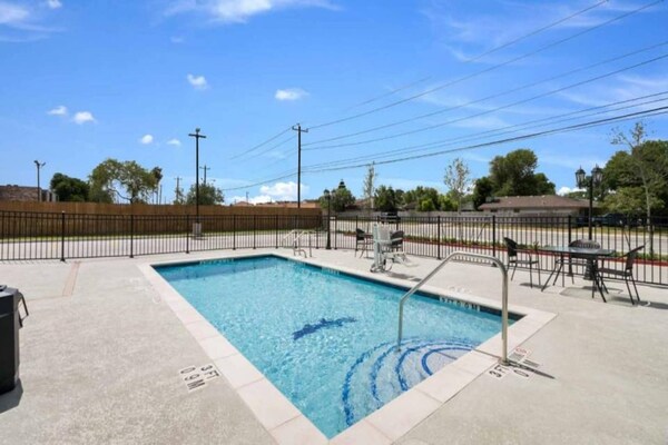 Foto van 1 tweepersoonsbed (queensize) | Rookvrij - Vakantiehuis in Corpus Christi TX - Pool