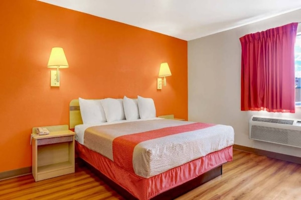 Foto van 1 kingsize bed | Rookvrij - Vakantiehuis in Española - BedRoom