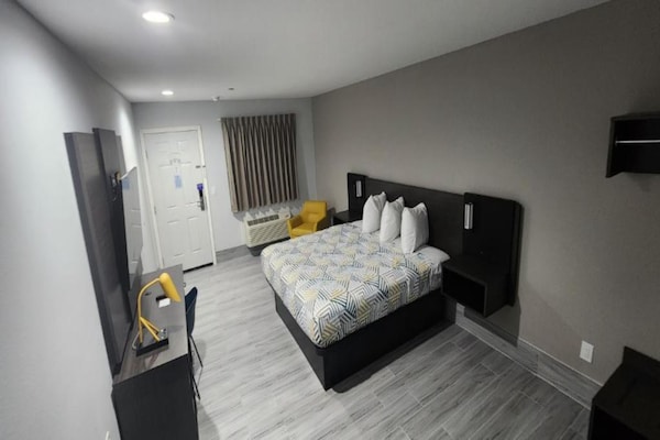 Foto van 1 kingsize bed | Rookvrij - Vakantiehuis in Aransas Pass - BedRoom
