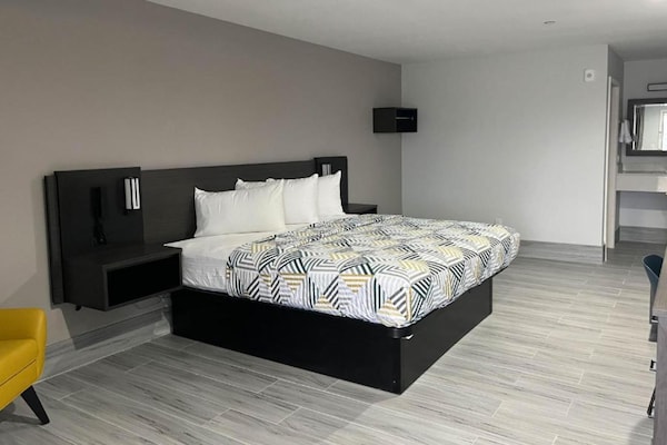 Foto van 1 kingsize bed | Rookvrij - Vakantiehuis in Aransas Pass - BedRoom