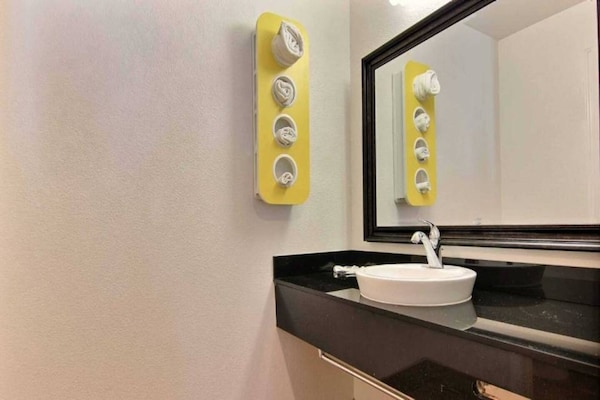 Foto van 1 kingsize bed | Rookvrij - Vakantiehuis in Rockport - BathRoom