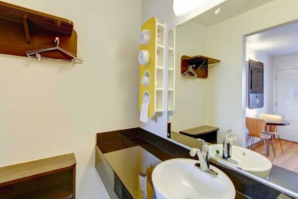 Foto van 1 tweepersoonsbed (Queensize) | Smk | Amherst - Vakantiehuis in Amherst - BathRoom