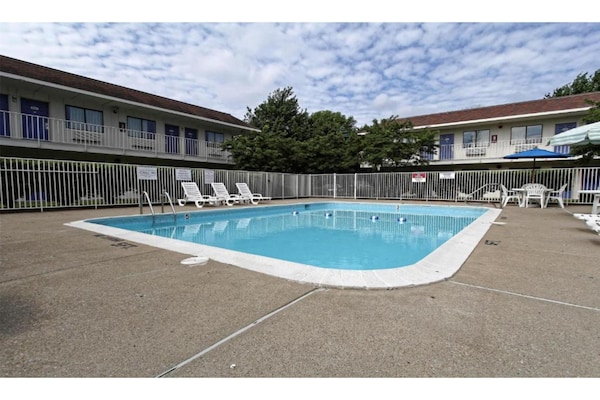 Foto van 1 tweepersoonsbed (Queensize) | Smk | Amherst - Vakantiehuis in Amherst - PoolOfHouse
