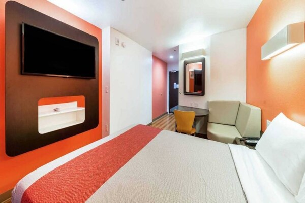 Foto van 1 tweepersoonsbed (queensize)|Rookvrij| Koelkast - Vakantiehuis in Fort Worth - BedRoom