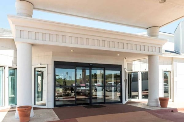 Foto van 1 kingsize bed | Suite, sm, slaapbank - Vakantiehuis in Dallas - ExteriorSummer