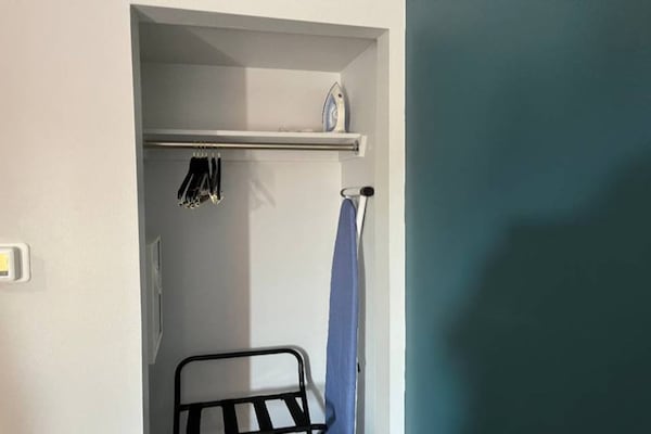 Foto van 1 kingsize bed | Rookvrij, Keuken - Vakantiehuis in Vallejo - Facilities