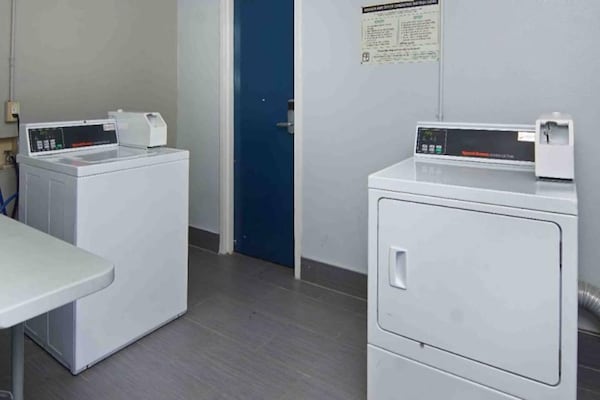 Foto van 1 kingsize bed | Rookvrij - Vakantiehuis in Fort Worth TX - Facilities