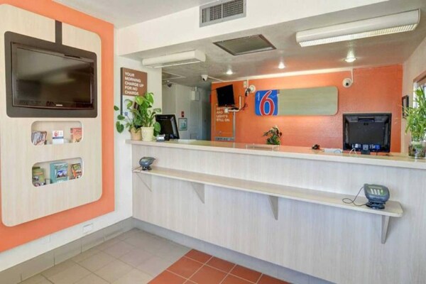 Foto van 1 tweepersoonsbed | Toegankelijk voor mindervaliden/badkuip/magnetron - FloorPlan