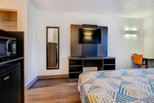 Foto van 1 kingsize bed - 2 queensize bedden - Vakantiehuis in Balch Springs - BedRoom