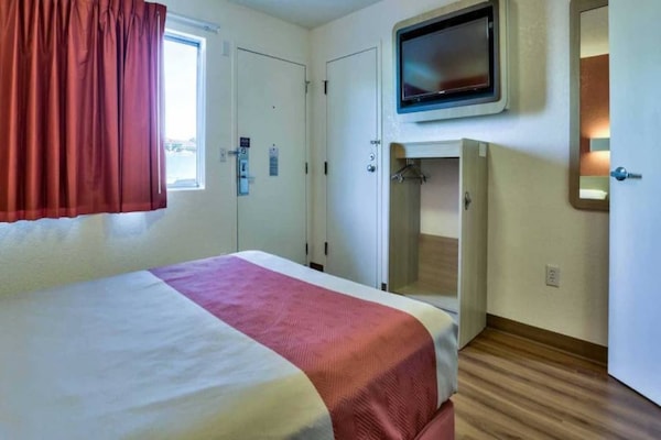 Foto van 1 tweepersoonsbed (Queensize) | Koelkast - Vakantiehuis in Flaggstaff - BedRoom