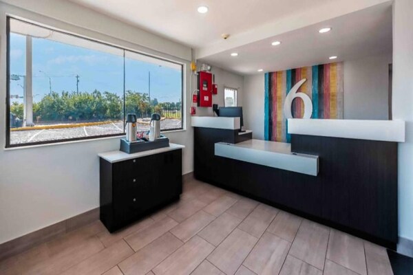 Foto van 1 tweepersoonsbed (queensize) | Roken toegestaan | Fort Worth - FloorPlan