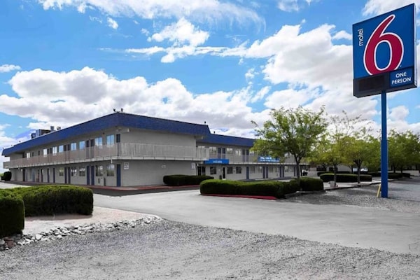 Foto van 1 tweepersoonsbed (queensize) | Rookvrij - Vakantiehuis in Holbrook - Facilities