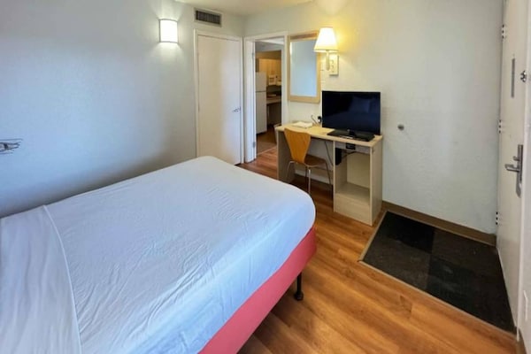 Foto van 1 tweepersoonsbed | Rookvrij, Keuken - Vakantiehuis in Casper WY - BedRoom
