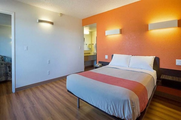 Foto van 1 tweepersoonsbed (queensize) | Rookvrij - Vakantiehuis in Williams - BedRoom