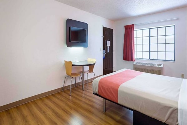 Foto van 1 tweepersoonsbed (queensize) | Rookvrij - Vakantiehuis in Williams - BedRoom