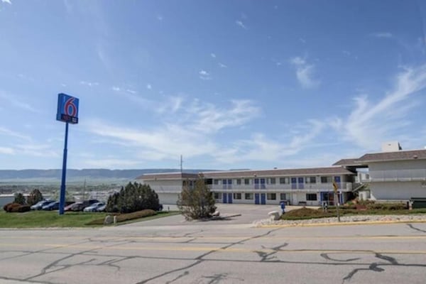 Foto van 1 tweepersoonsbed | Suite, rookvrij, keuken - Vakantiehuis in Casper WY - Outdoor