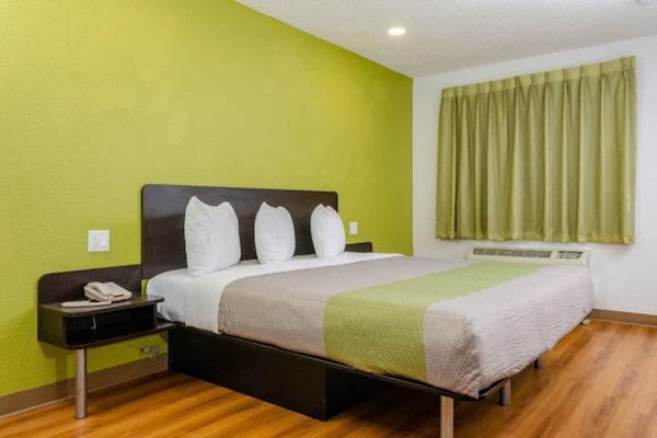 Foto van 1 kingsize bed | Nsmk, magnetron, slaapbank - Vakantiehuis in Fresno CA - Facilities