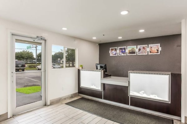 Foto van 1 Queensize Bed | Niet-rokende, Keuken - Vakantiehuis in Jacksonville - FloorPlan