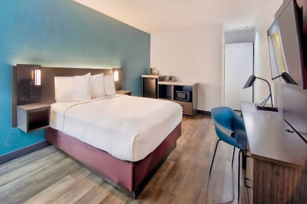 Foto van 1 kingsize bed | Suite, rookvrij - Vakantiehuis in Lawndale - BedRoom