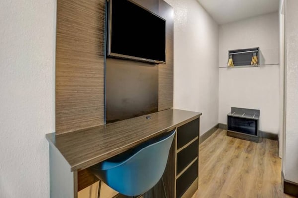 Foto van 1 tweepersoonsbed | Rolstoeltoegankelijke/RI-douche / Luxe - Facilities