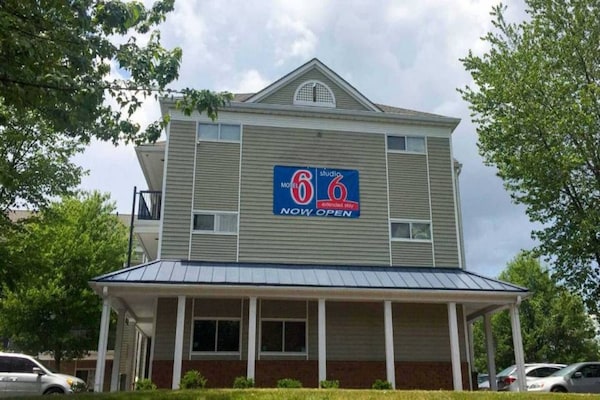 Foto van 1 Volledig Bed | Keuken Roken - Vakantiehuis in Greensboro - ExteriorSummer