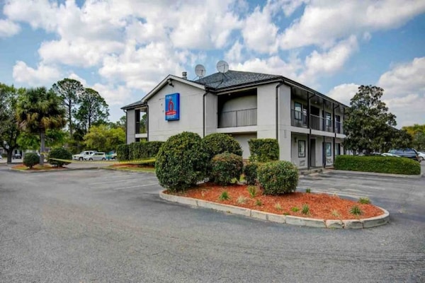 Foto van 1 tweepersoonsbed (queensize) | Roken mogelijk - Vakantiehuis in Ocean Springs - ExteriorSummer