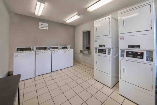 Foto van 1 tweepersoonsbed (queensize) | Roken mogelijk - Vakantiehuis in Pascagoula - Facilities